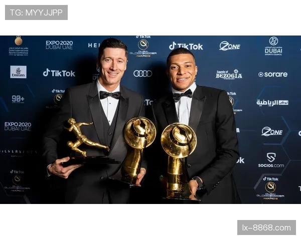 莱万与C罗终结能力对比：效率差异及角色互补分析