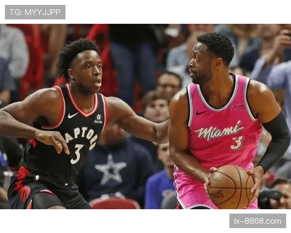 华莱士突破篮下效率提升明显 主导球队关键得分阶段